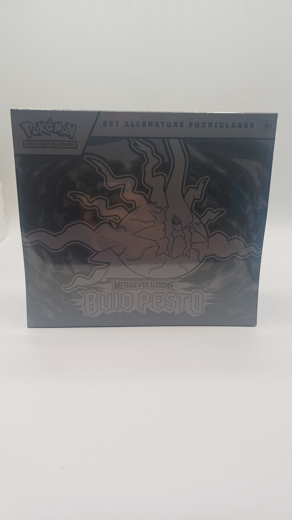 Bundle Pokémon Megaevoluzione Buio Pesto – ETB + Sleeves + Toploader