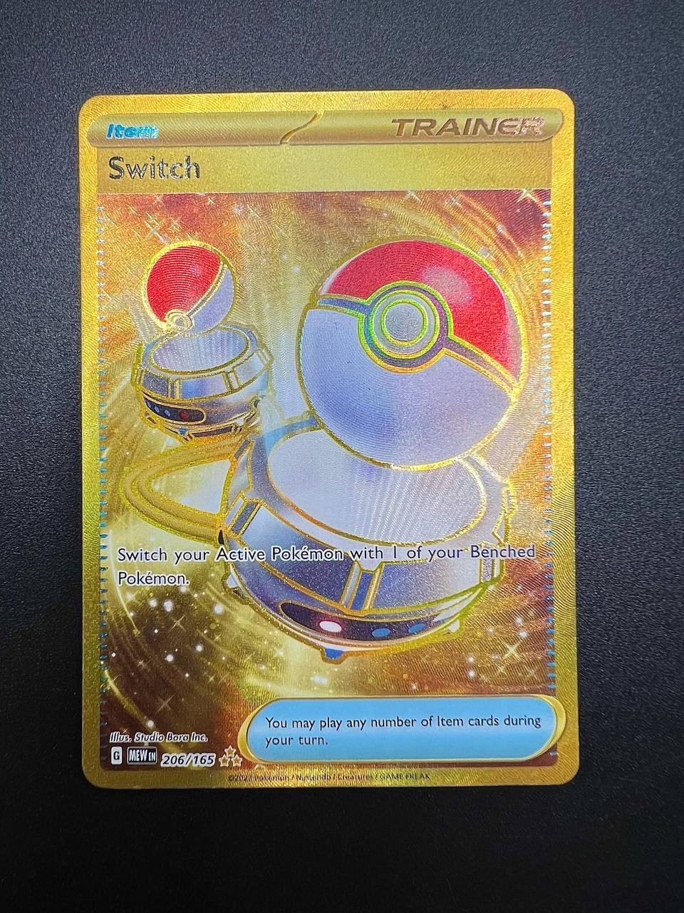Carta Pokemon Trainer Switch 206/165 MEW set 151 Holo Gold Near Mint Inglese