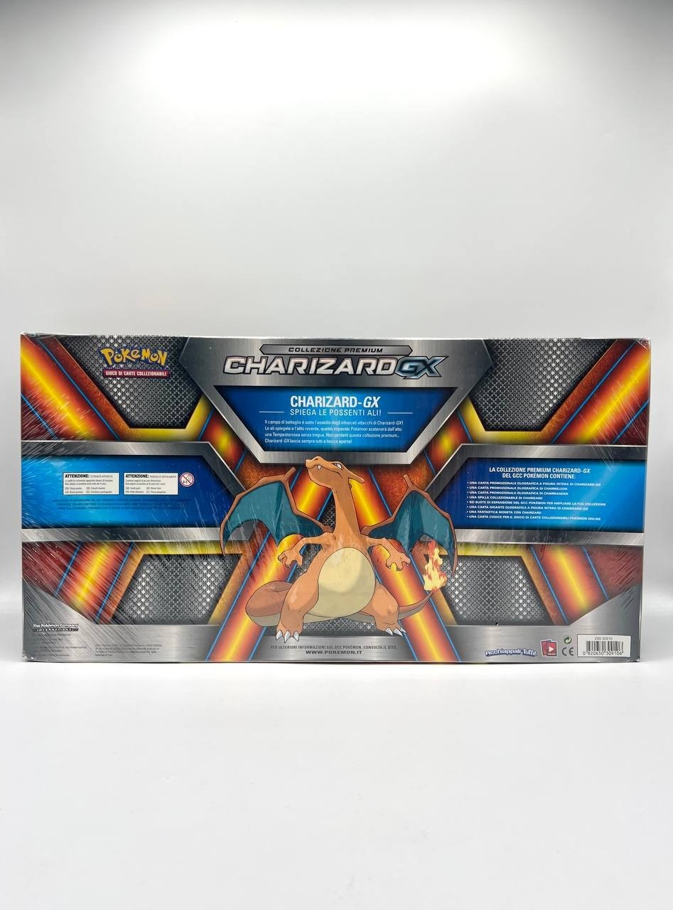 Collezione premium Pokemon Charizard GX 2017 6 bustine 1 spilla 3 promo Italiano