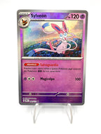 Carta pokemon SYLVEON Poke ball 040/131 set Evoluzioni Prismatiche Italiano NM