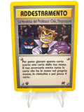 Carta Pokemon LA VENDETTA DEL PROFESSOR OAK L'IMPOSTORE 76/82 TEAM ROCKET EXC