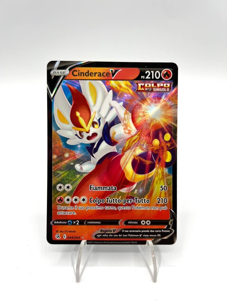 Carta pokemon CINDERACE V 044/264 set Colpo fusione Italiano stamped Holo NM