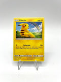 Carta pokemon Pikachu 28/73 set Leggende Iridescenti Italiano Near mint No holo