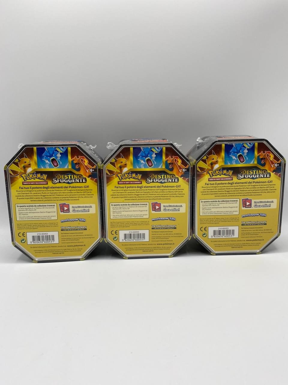 Tin Pokemon Destino Sfuggente Sealed Ita Charizard Gyarados Raichu Carte Tins