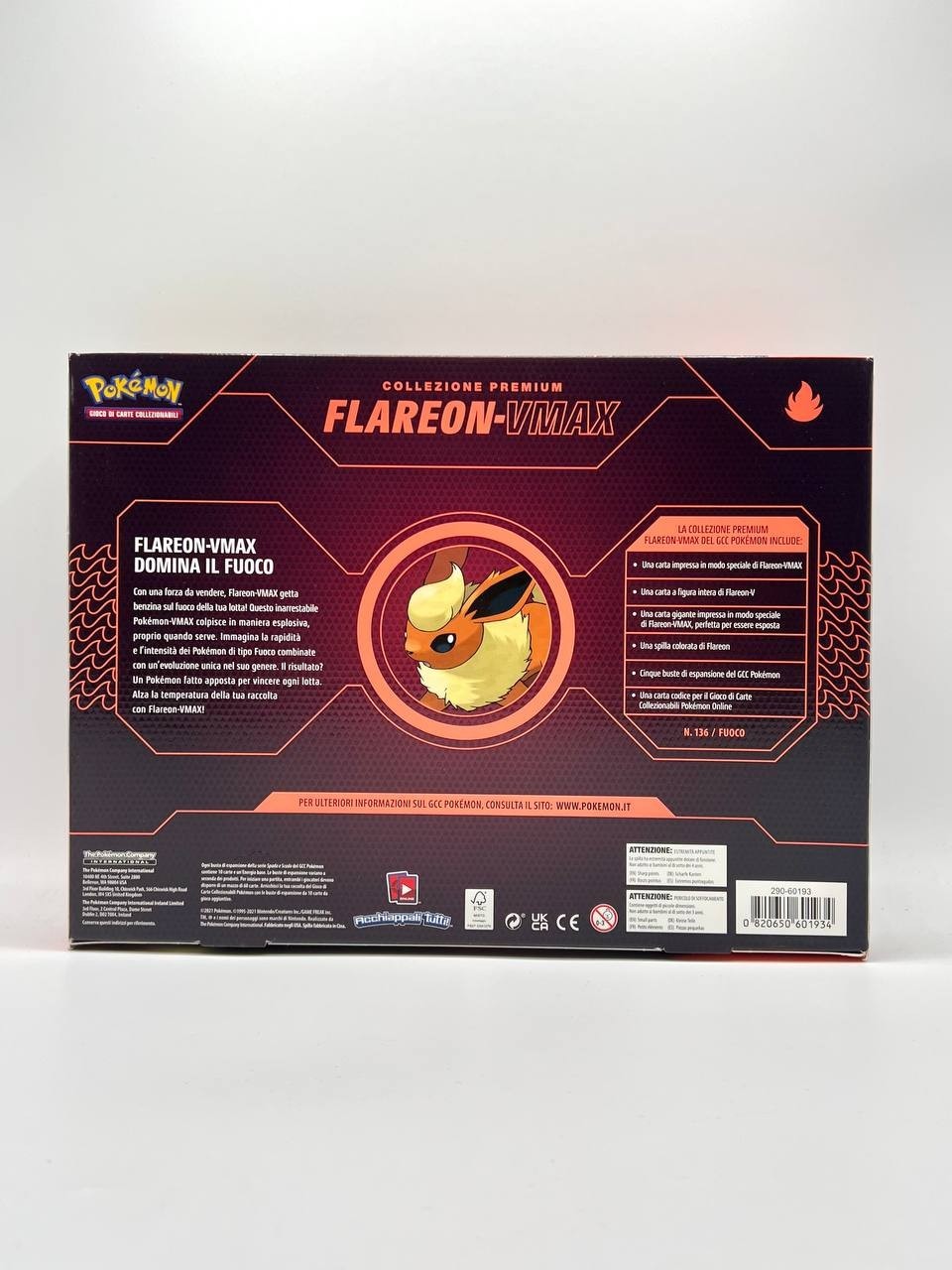Pokemon Collezione premium Flareon V Max Italiano Sealed 5 bustine 1 spilla