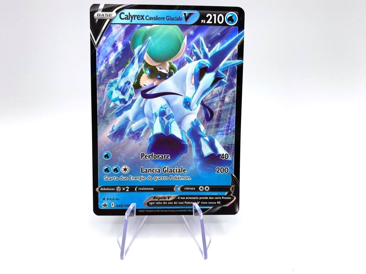 Pokemon CALYREX Cavaliere glaciale V E 045/198 SWSH set Regno glaciale Italiano