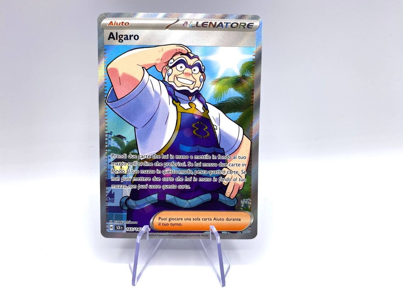 Carta Pokemon Allenatore ALGARO 165/142 SCR Corona Astrale Near Mint Italiano